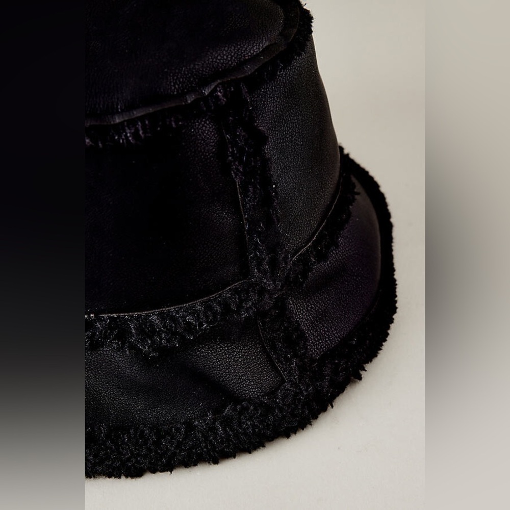 NWT Anthropologie By Anthropologie Faux Shearling Bucket Hat